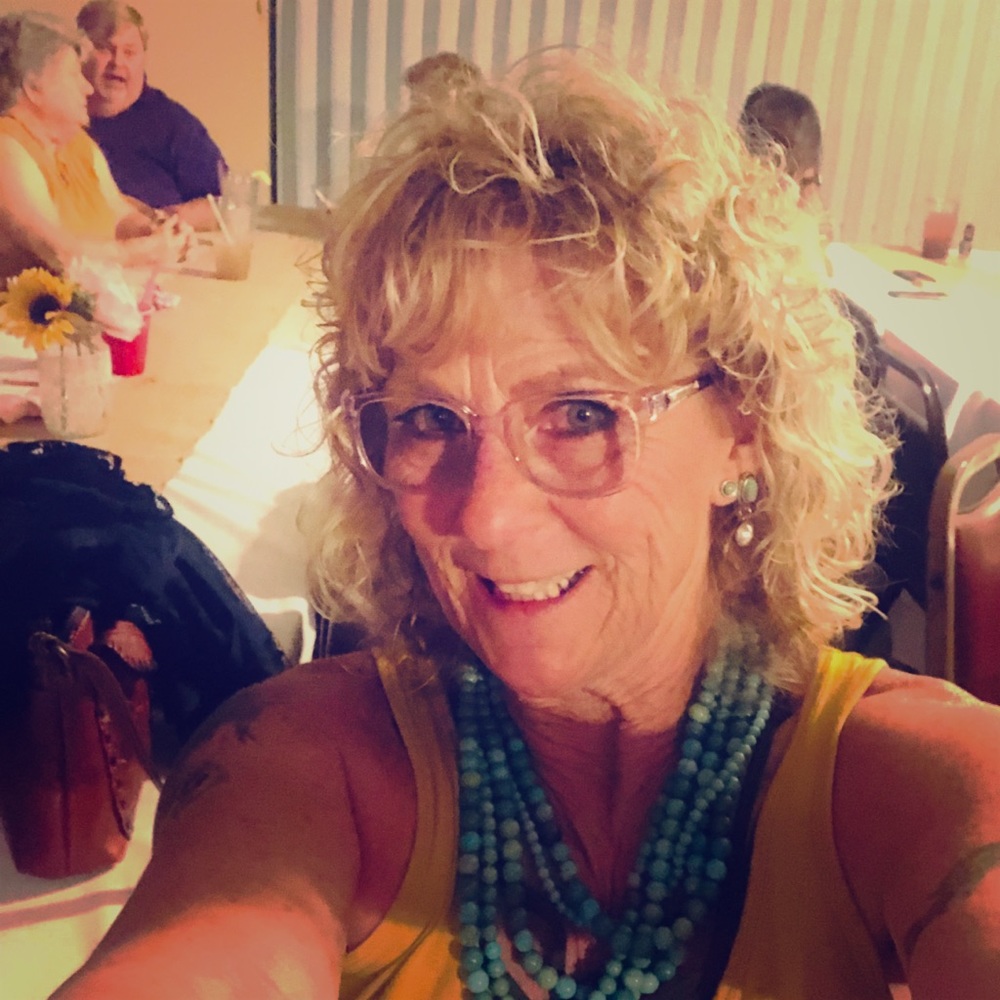 Meet your Posher, Carol